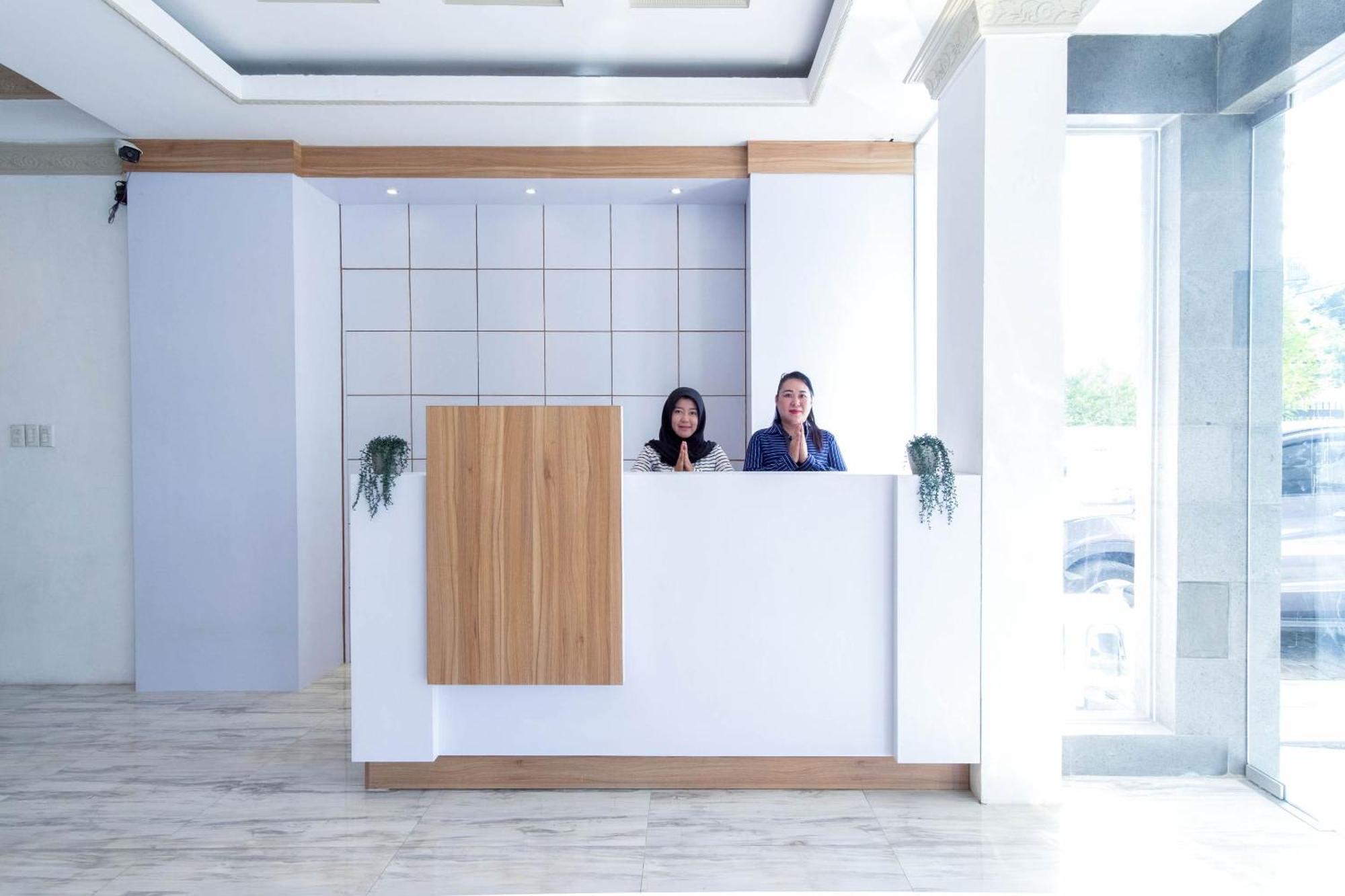 Hotel Super Oyo Capital O 293 Mutiara Hijau Syariah
